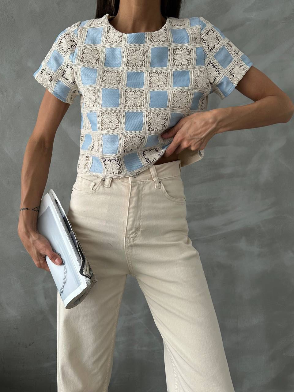 T-SHIRT