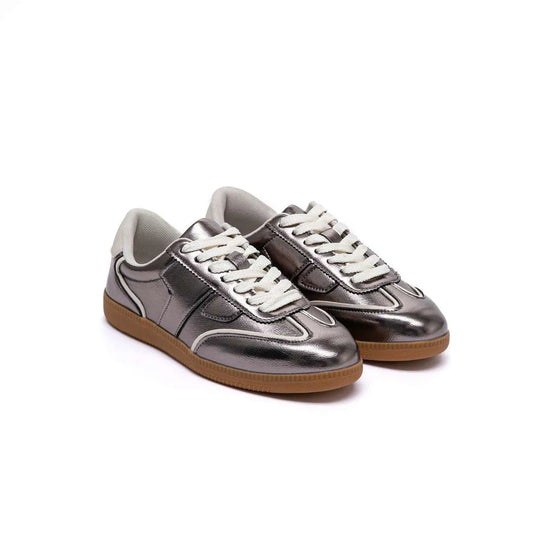 SPORT SHOES