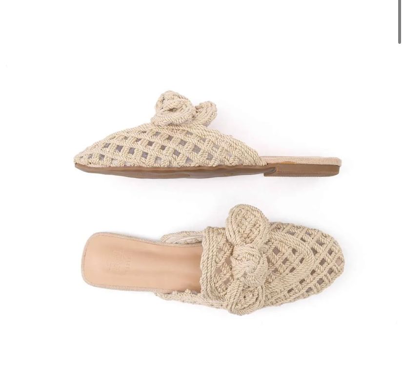 SANDAL