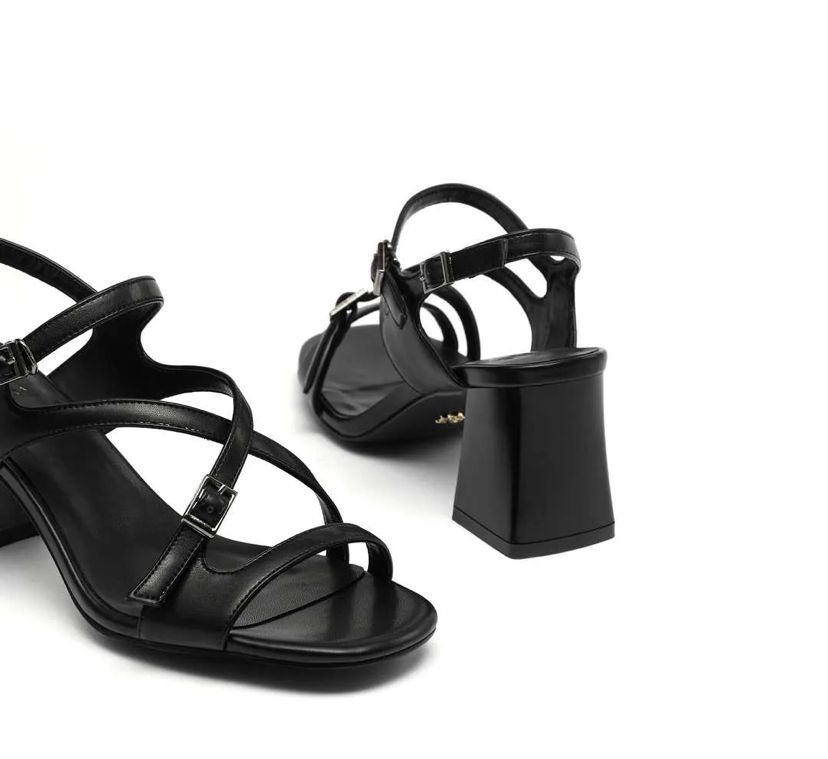 SANDAL