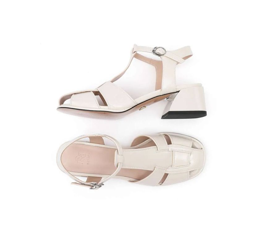 SANDAL
