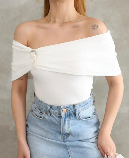 OFF-SHOULDER BASIC