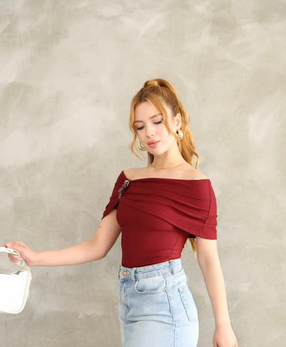 OFF-SHOULDER BASIC