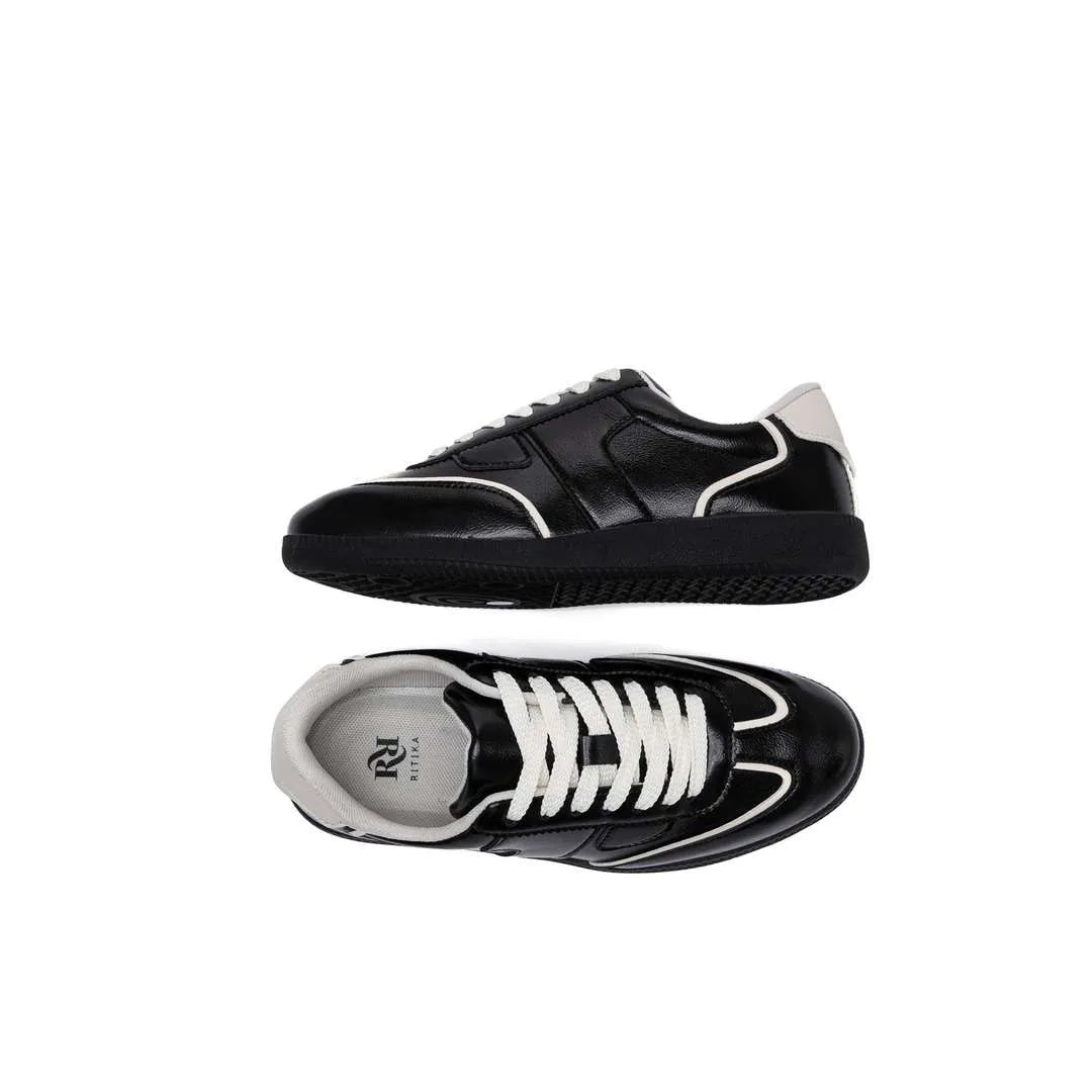 SPORT SHOES