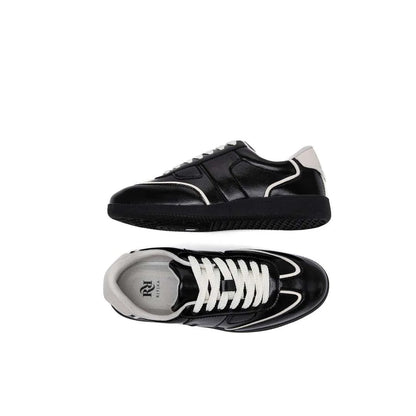 SPORT SHOES