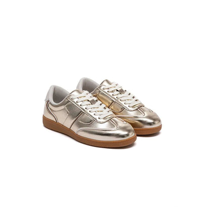 SPORT SHOES