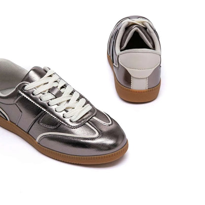 SPORT SHOES