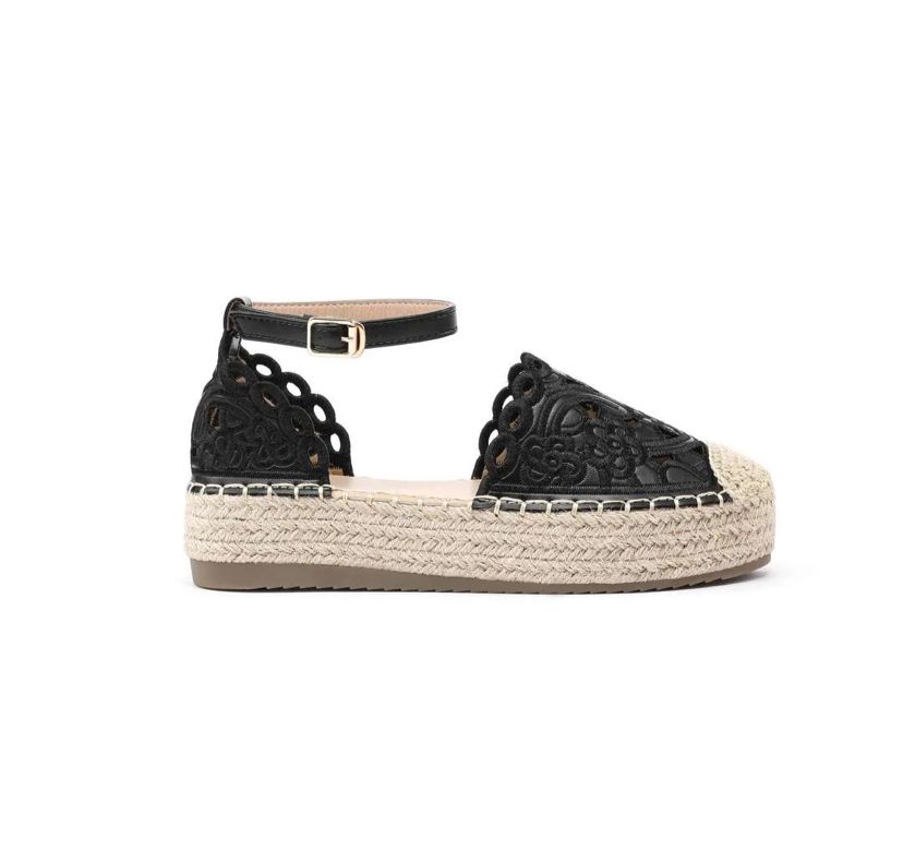 SANDAL