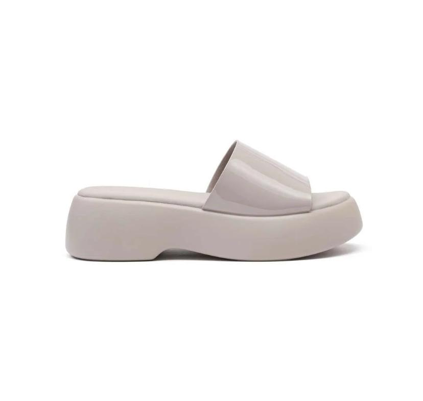 SANDAL