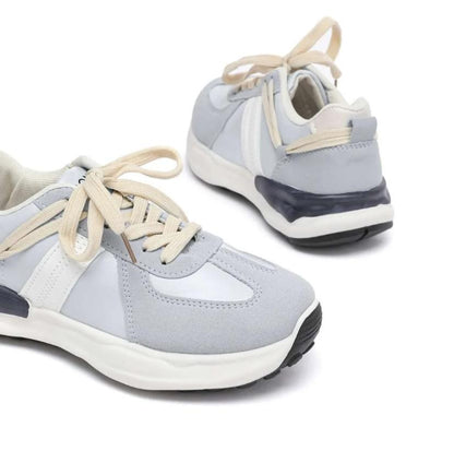 SPORT SHOES