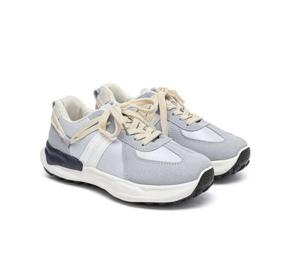 SPORT SHOES