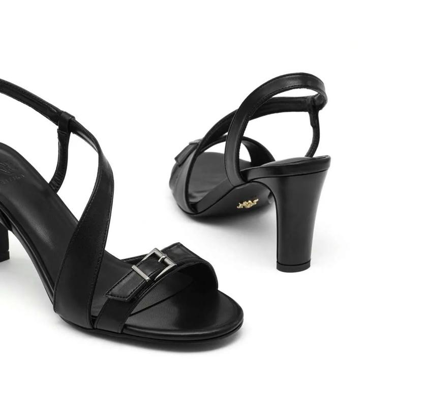 SANDAL