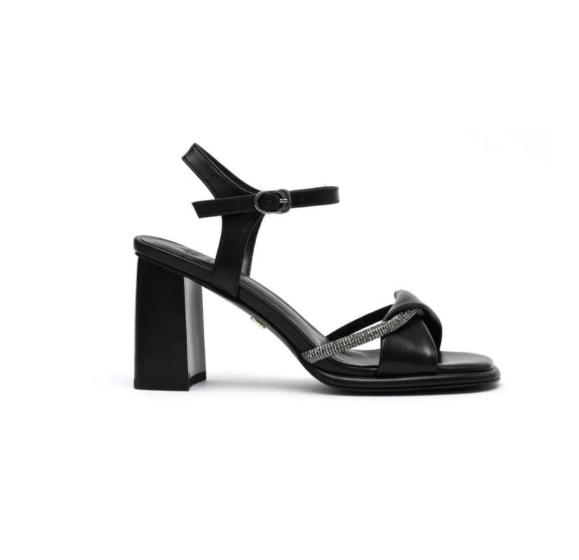 SANDAL