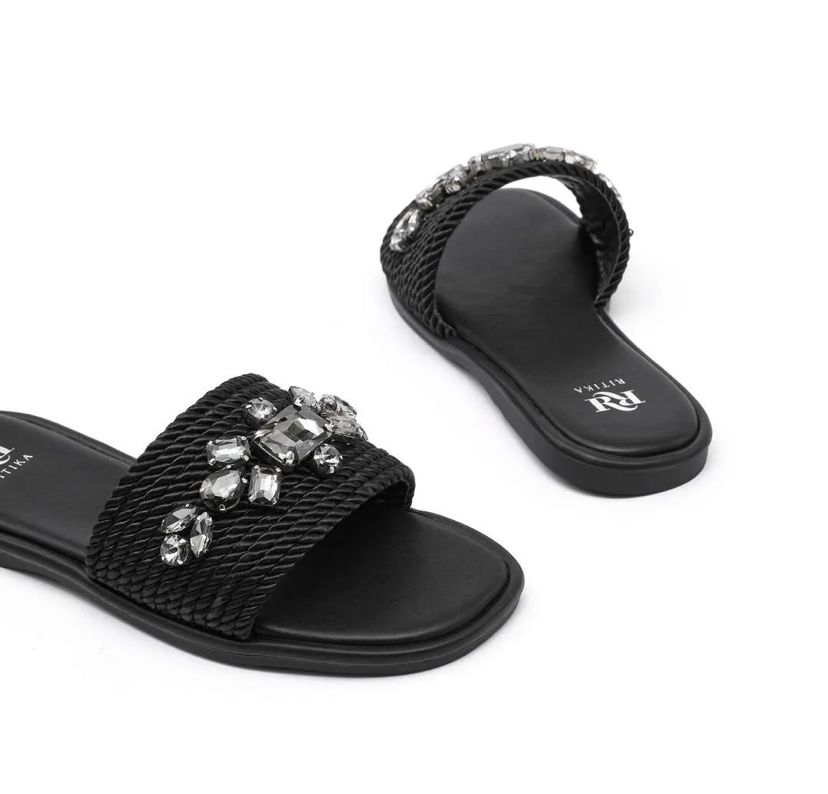 SANDAL