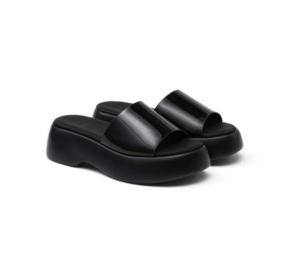 SANDAL