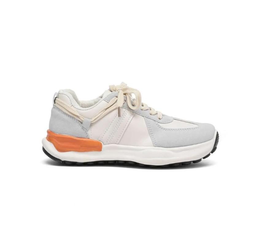 SPORT SHOES
