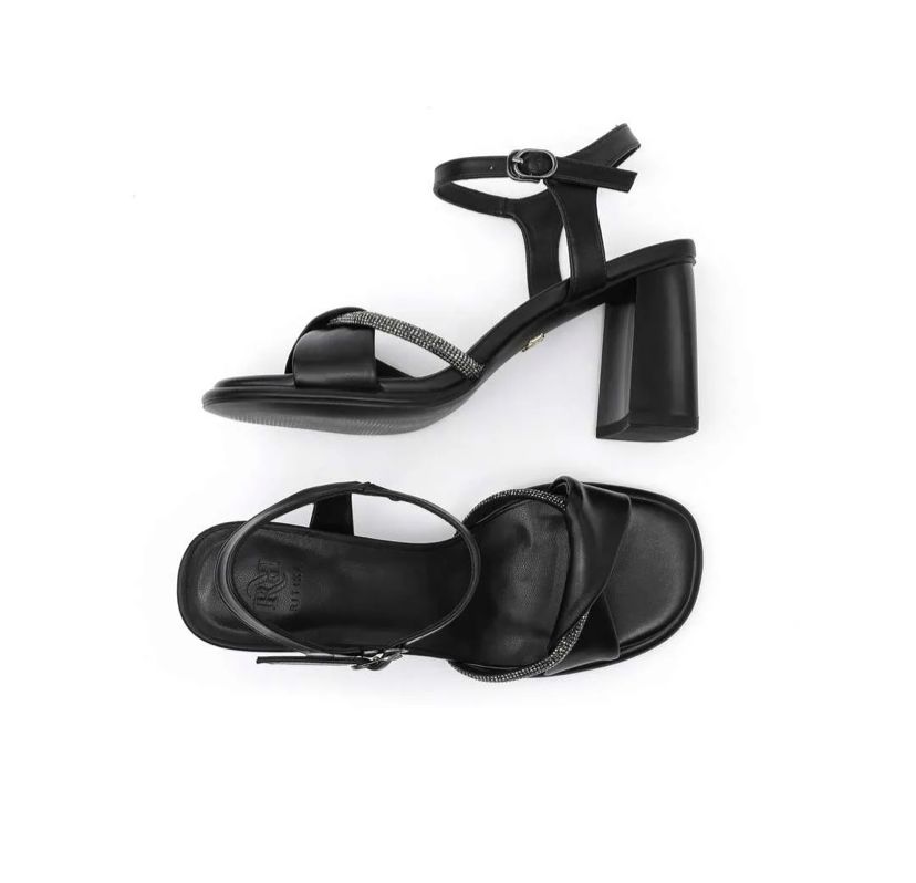 SANDAL