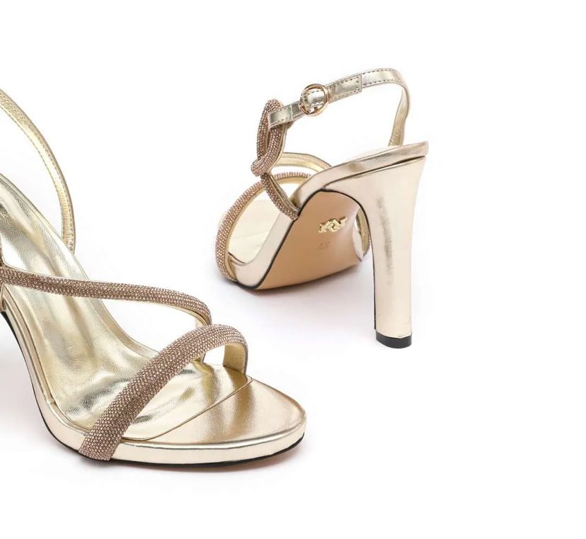 SANDAL