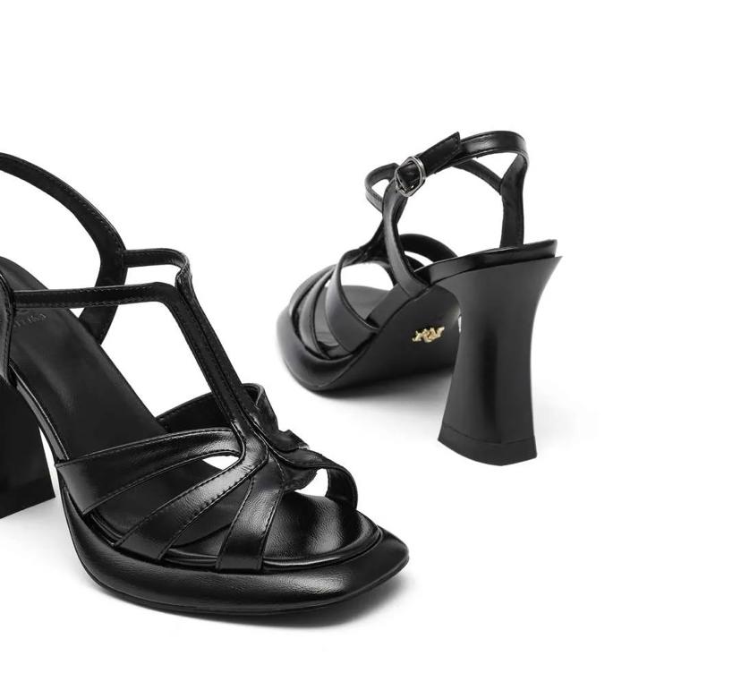 SANDAL