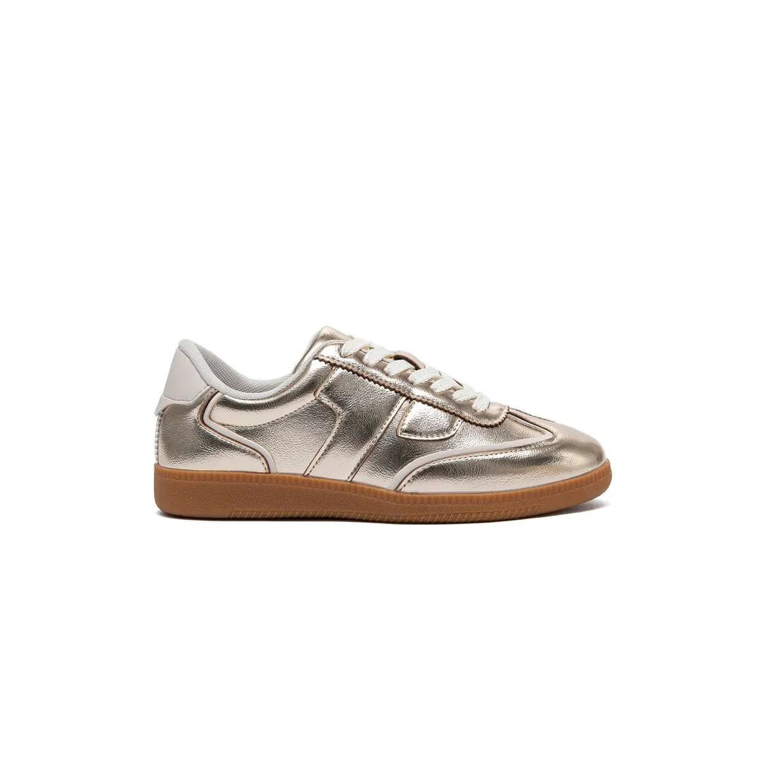 SPORT SHOES